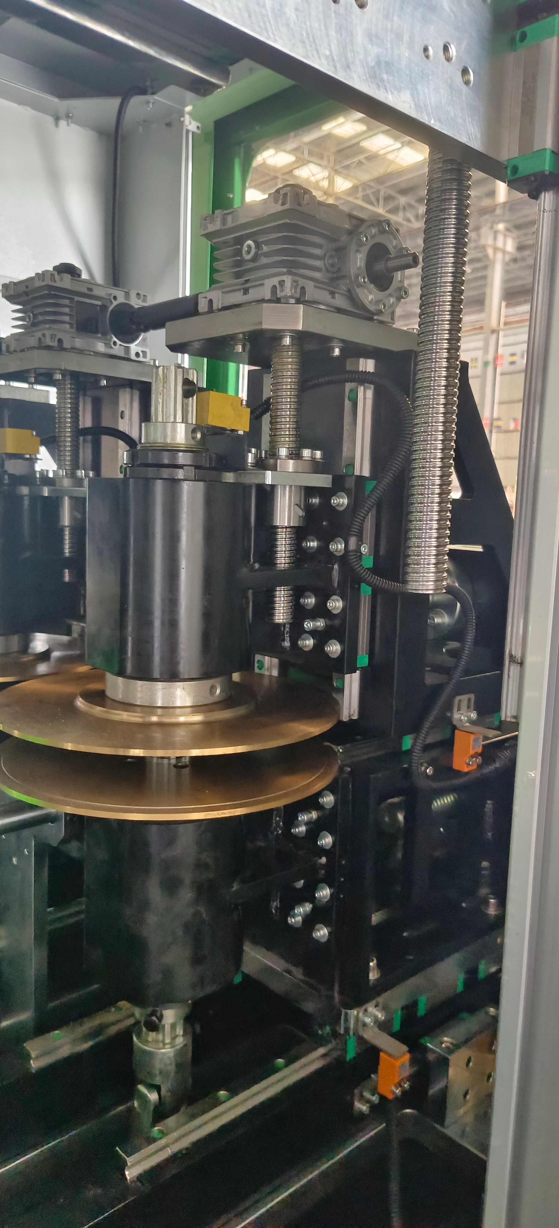 Gelman - 11-axis CNC Rolling Machine 
