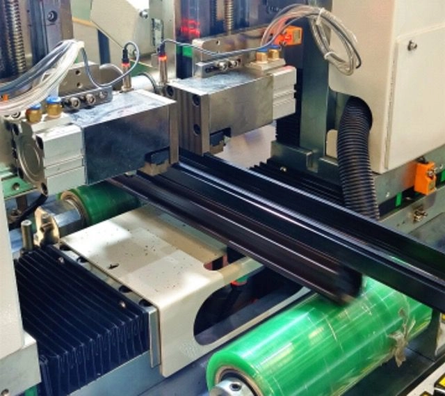 Gelman - 6-axis CNC knurling machine